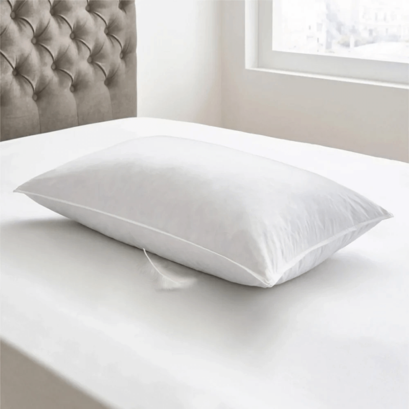 مخدات السرير