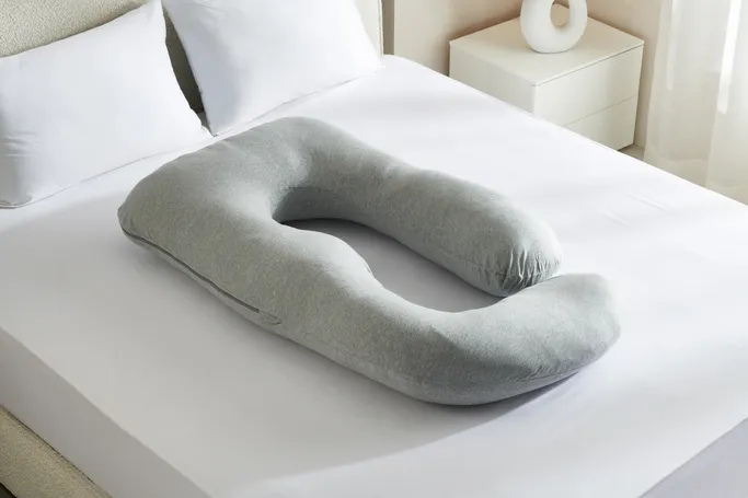 كيف-تساعد-وسائد-النوم-للحامل-على-تخفيف-آلام-الظهر-والبطن؟